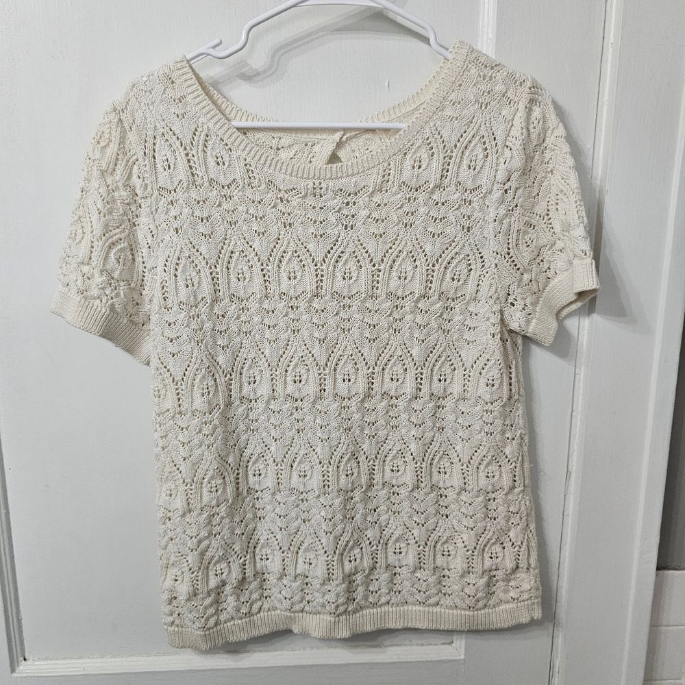 Anthroplogie Cream Sweater, Sz Xl But Fits More Like A Large.Excellent Condition